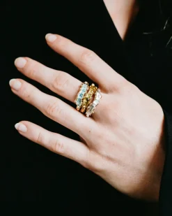 Olive Quartz Wave Stackable Ring